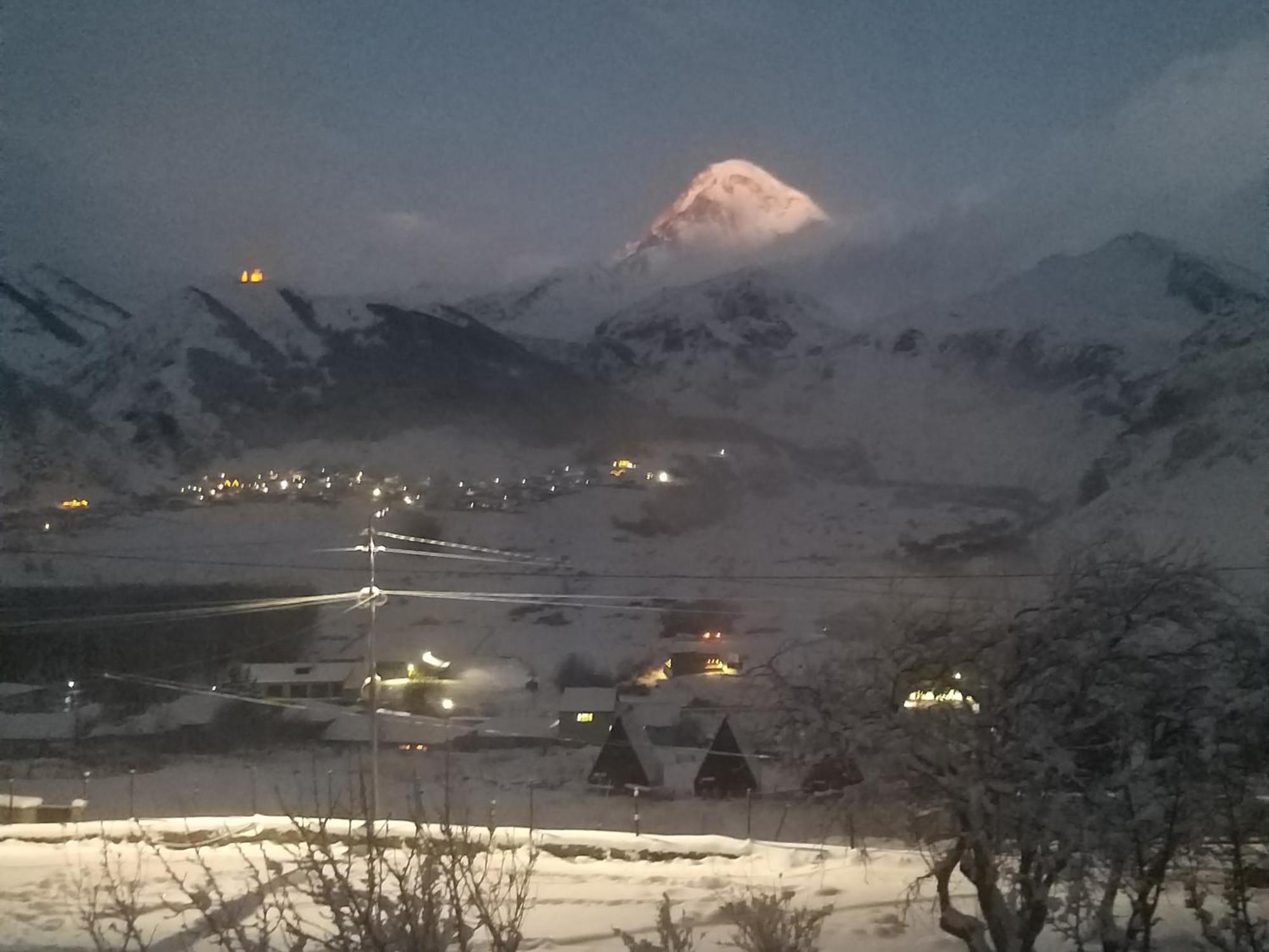 דירות Emotion Kazbegi חדר תמונה