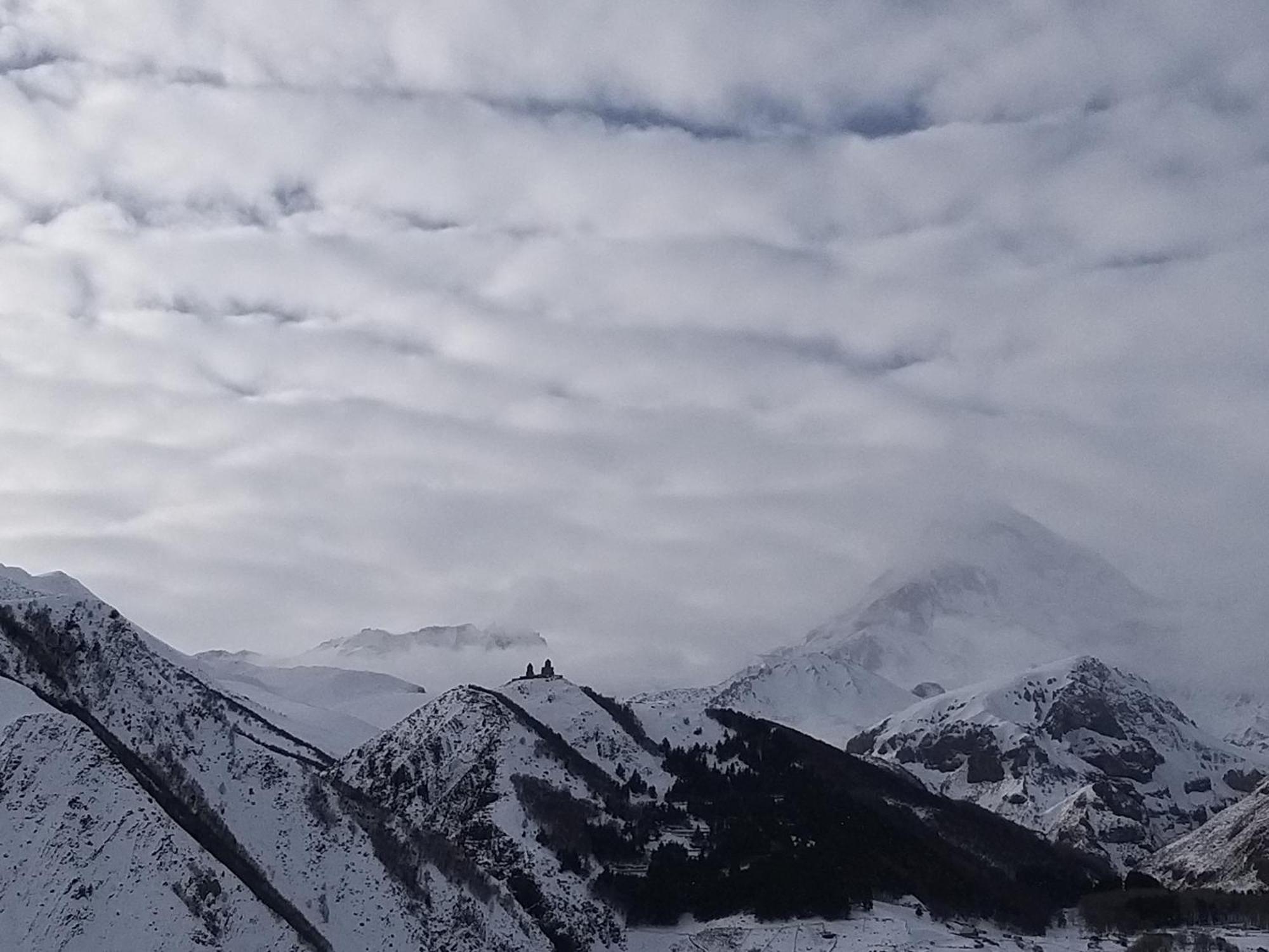 דירות Emotion Kazbegi חדר תמונה