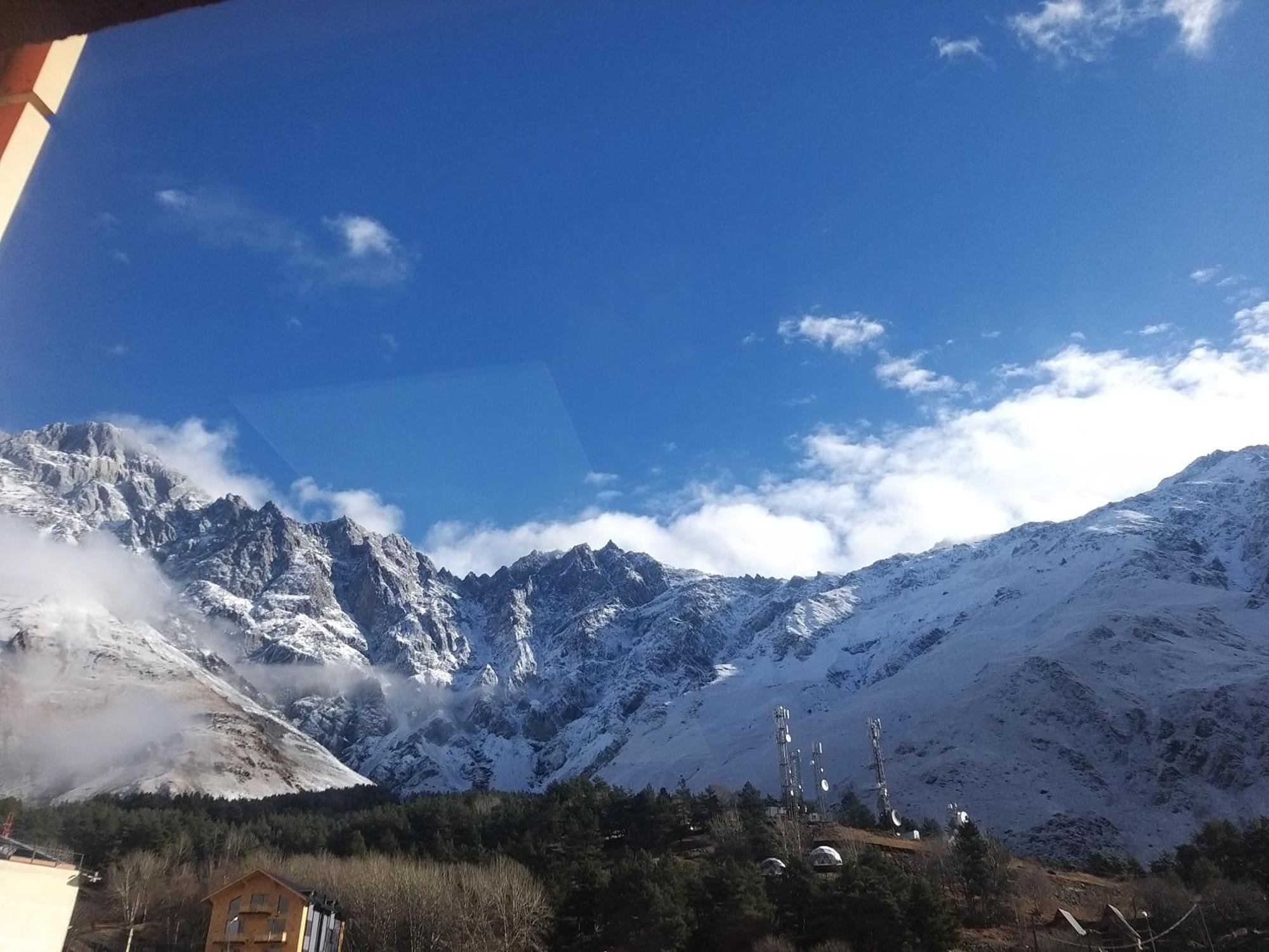 דירות Emotion Kazbegi חדר תמונה