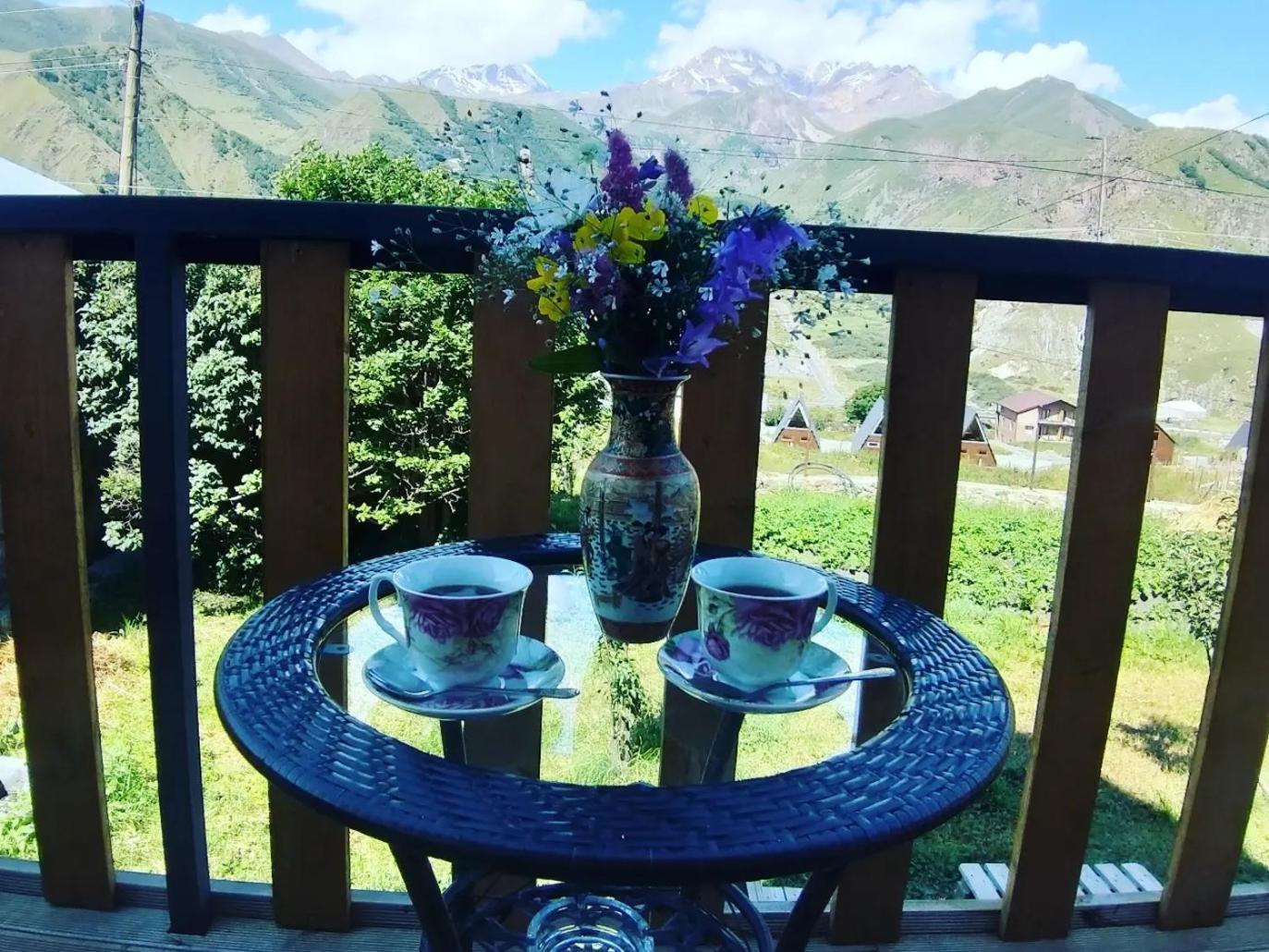 דירות Emotion Kazbegi חדר תמונה