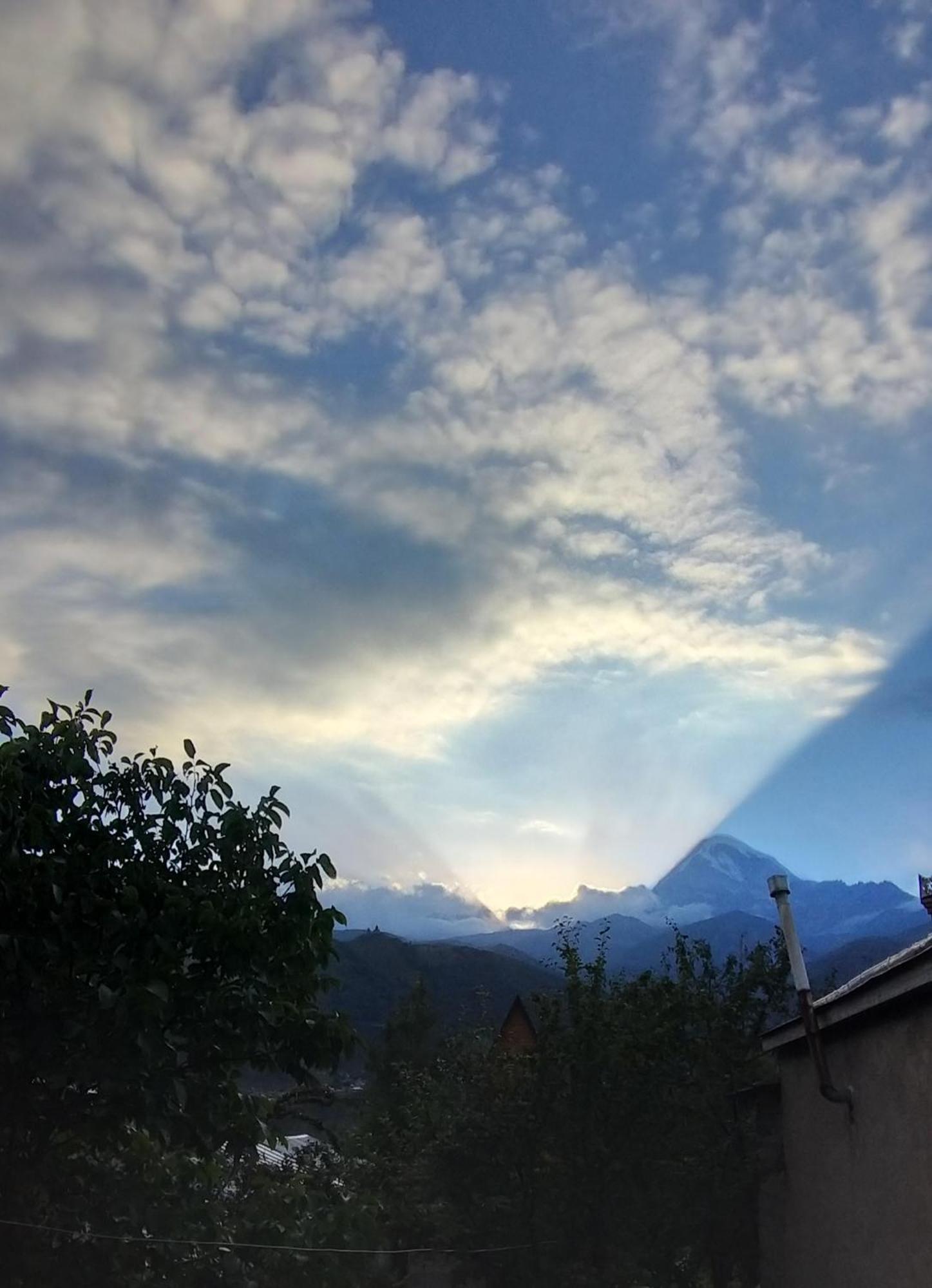 דירות Emotion Kazbegi מראה חיצוני תמונה
